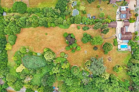 4 bedroom bungalow for sale, Montefiore Avenue, Rayleigh, Essex, SS6