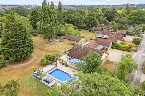 4 bedroom bungalow for sale, Montefiore Avenue, Rayleigh, Essex, SS6