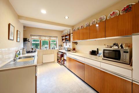 5 bedroom detached house for sale, Ashley Park Avenue, Walton-on-Thames, Surrey, KT12