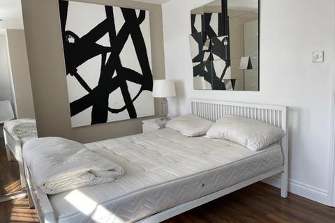 2 bedroom apartment to rent, Bethnal Green Road, London
