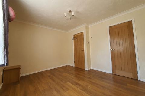1 bedroom flat to rent, Cross Road, Chadwell Heath RM6
