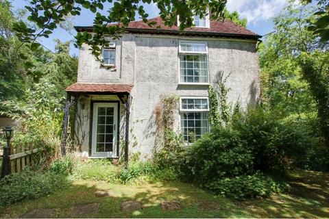 2 bedroom detached house for sale, CURDRIDGE - IN NEED OF REFURBISHMENT