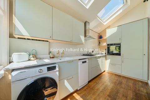 Flat C, 7 Oaklands Road, Bromley, BR1 3SJ