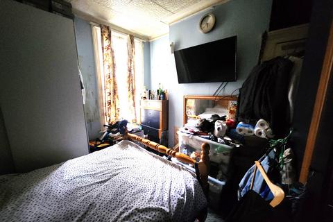 3 bedroom terraced house for sale, London SW2