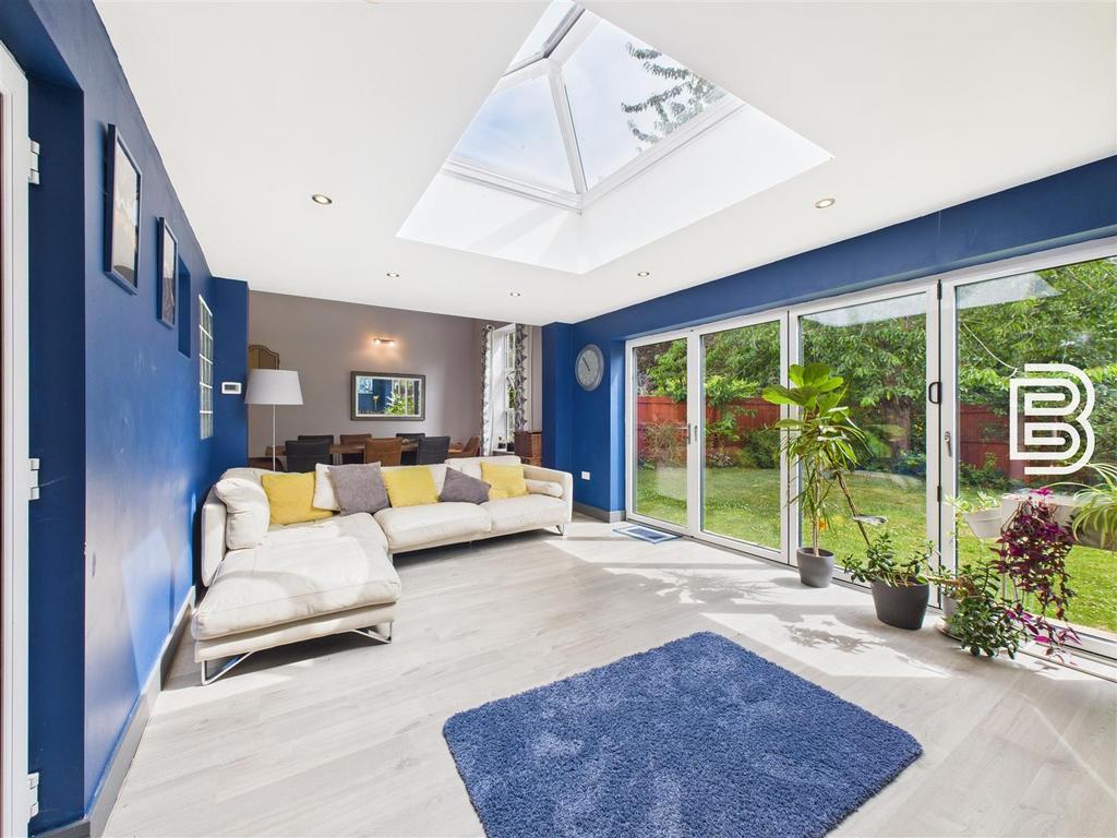 Sitting Room.jpg