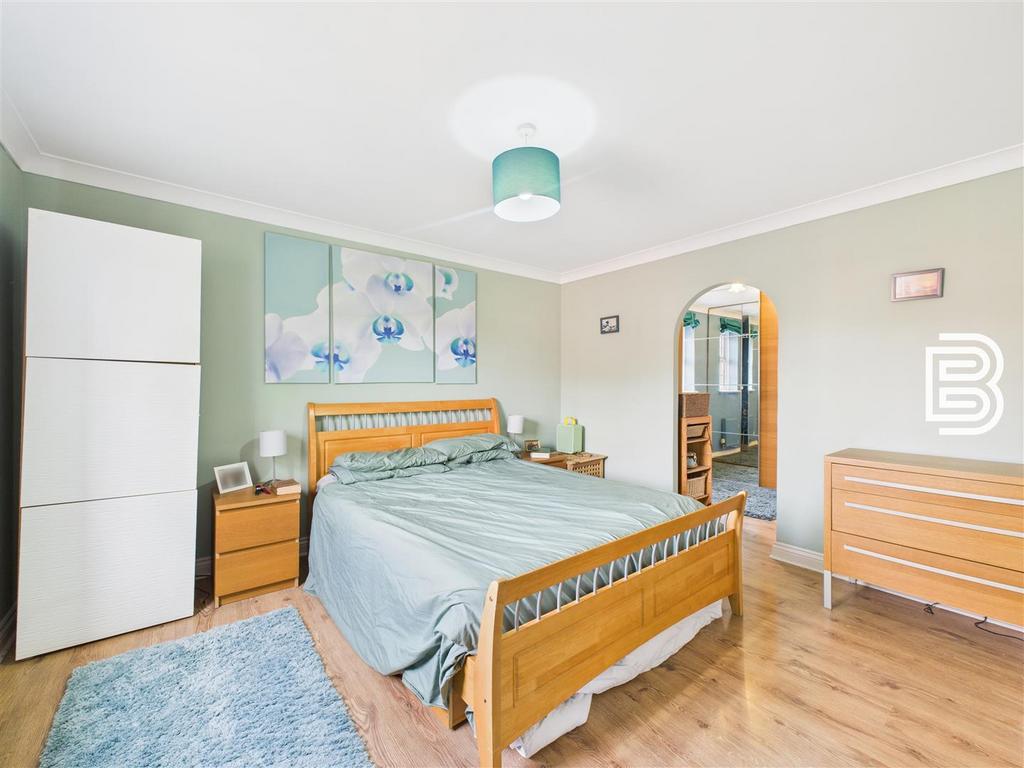 Bedroom 1.jpg