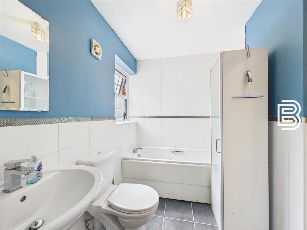 Ensuite.jpg