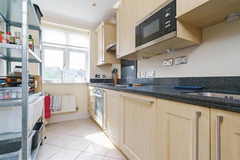 2 bedroom apartment for sale, Station Road, Dorridge