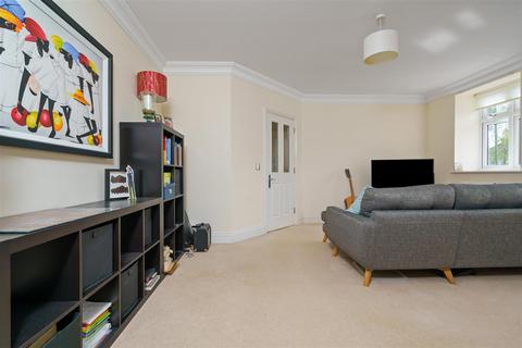 2 bedroom apartment for sale, Station Road, Dorridge