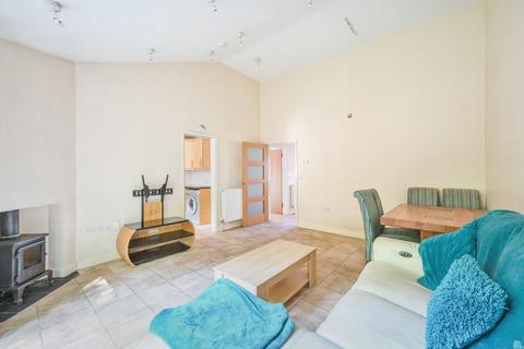 1 bedroom detached bungalow for sale, Rollesby Road, Chessington
