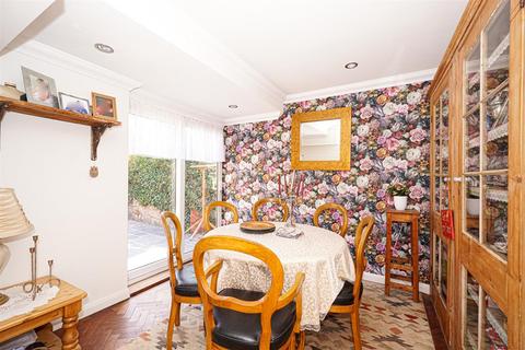 4 bedroom detached bungalow for sale, Ochiltree Road, Hastings