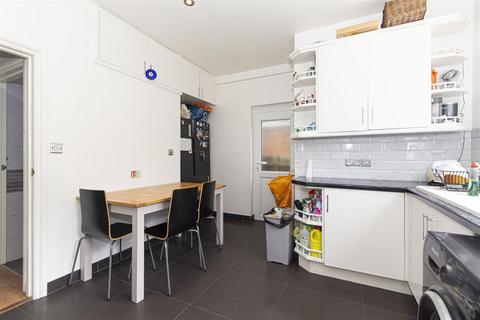 5 bedroom house to rent, Kings Avenue, Clapham SW12