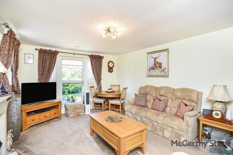 2 bedroom apartment for sale, Humphrey Court, The Oval, Stafford, ST17 4SD
