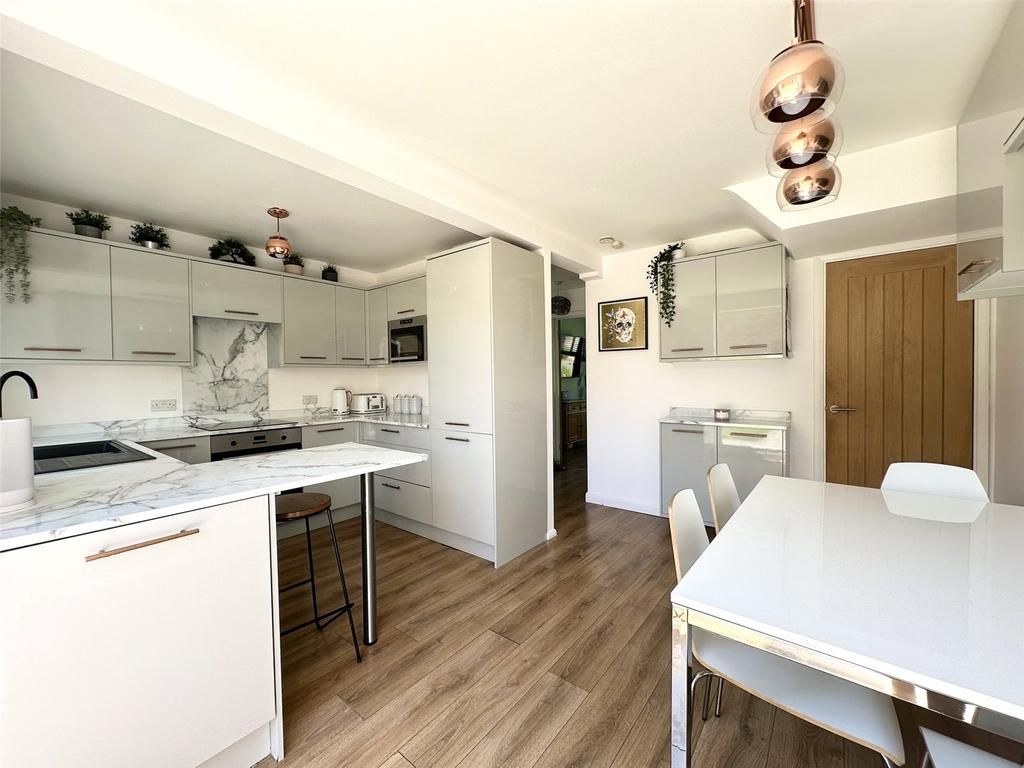Kitchen/Dining