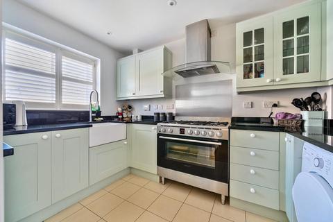 6 Camel Grove, Kingston Upon Thames, KT2 5GR