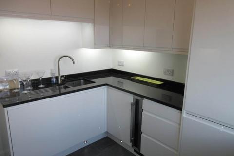 2 bedroom flat to rent, Westward Ho, Westcliff Parade