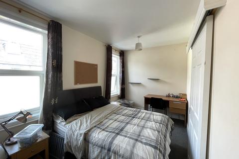 Student Housing, Lincoln LN5
