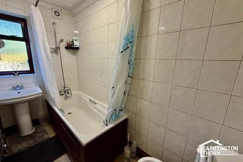 undefined, Room, Inverine Road, London