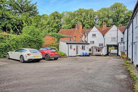 undefined, The Red Lion, Much Hadham SG10
