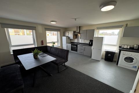 1 bedroom in a flat share to rent, Flewitt House, Beeston, NG9 2AR