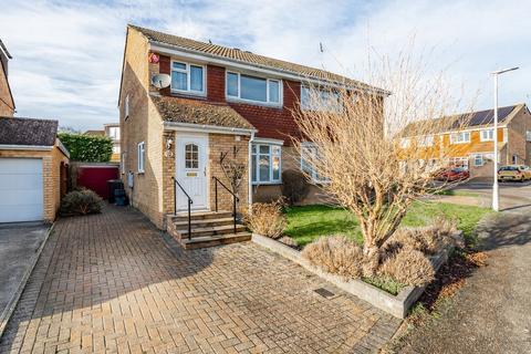 3 bedroom semi-detached house for sale, Alzey Gardens, Hertfordshire AL5