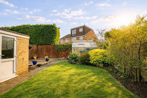 3 bedroom semi-detached house for sale, Alzey Gardens, Hertfordshire AL5