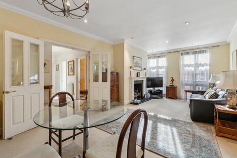 2 bedroom flat for sale, Virginia Water