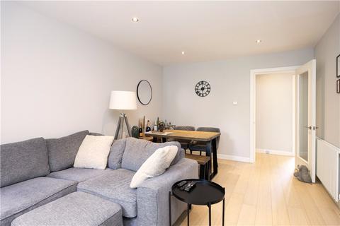 2 bedroom flat for sale, Battersea High St, London, SW11