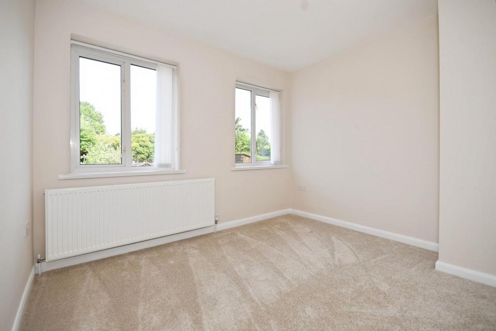 BEDROOM 2 02.jpg