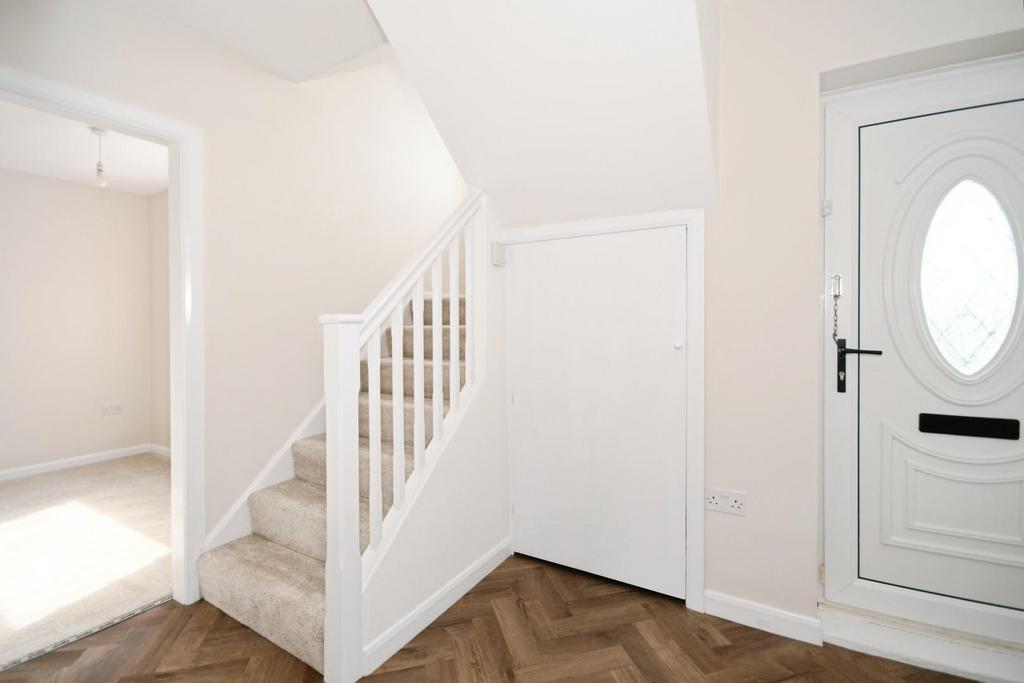 HALL 02.jpg