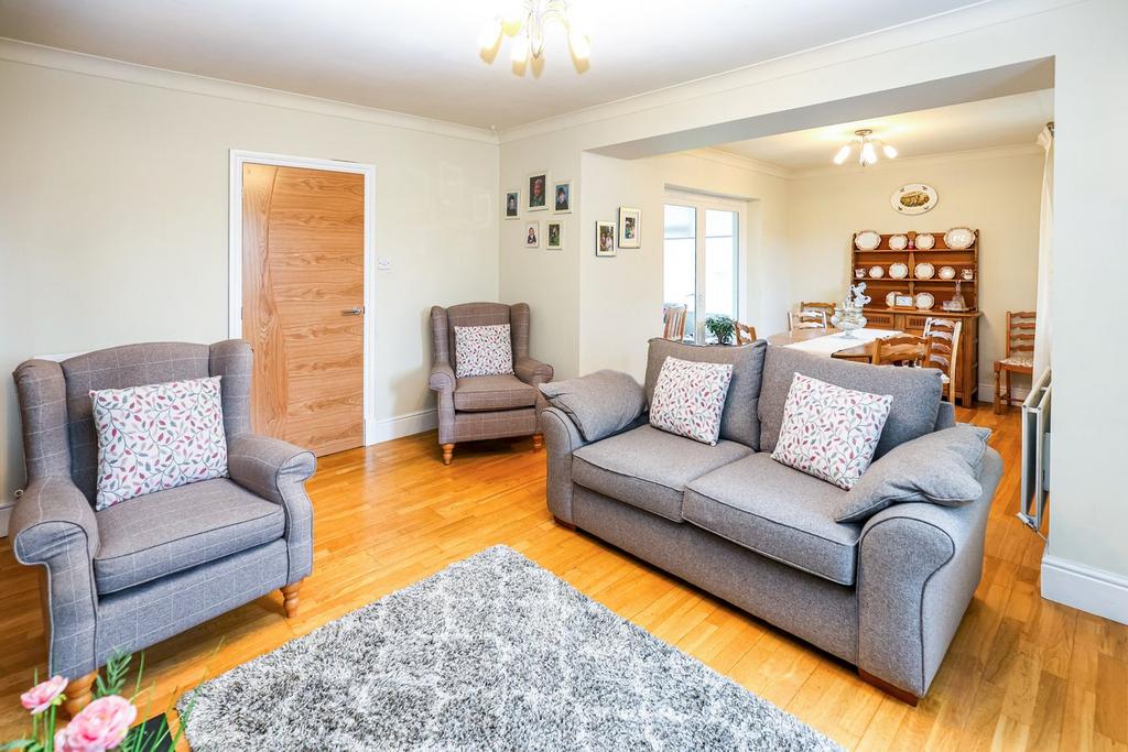 Dining Lounge