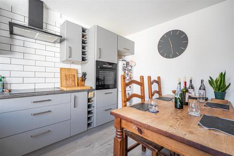 6 Gullybrook Lane, Bristol, BS5 0AL