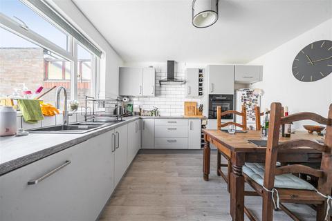 6 Gullybrook Lane, Bristol, BS5 0AL