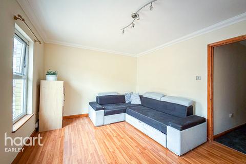 2 bedroom apartment to rent, Norfolk Road, READING