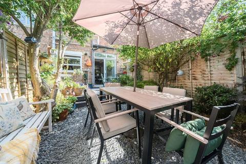 3 bedroom terraced house for sale, Tylecroft Road, Norbury, London, SW16