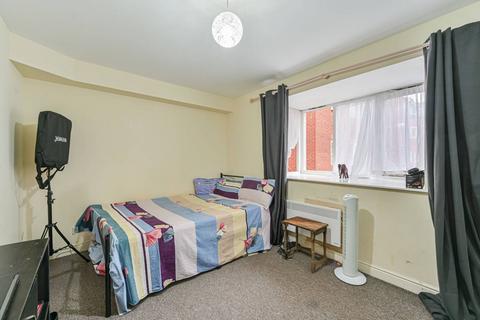 1 bedroom flat for sale, Harlinger Street,, Woolwich, London, SE18
