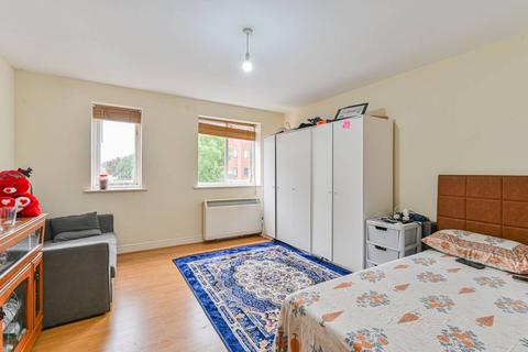 1 bedroom flat for sale, Harlinger Street,, Woolwich, London, SE18