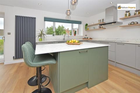 3 bedroom detached bungalow for sale, Marsh View, Stoke-On-Trent ST3