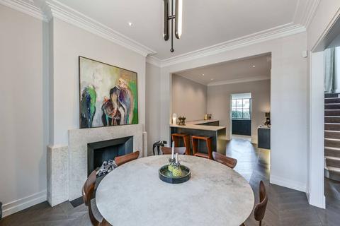23 Bloomfield Terrace, London, SW1W 8PQ