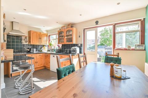 Walton Close, Dollis Hill, London, NW2