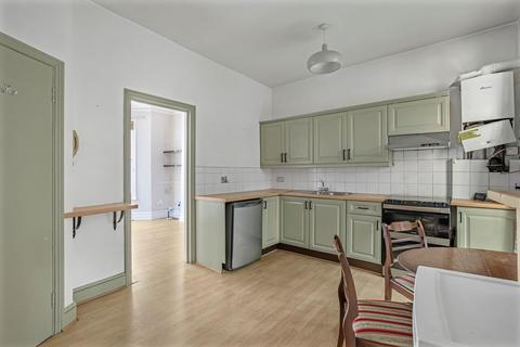 1 bedroom flat for sale, St. Luke's Avenue, London SW4