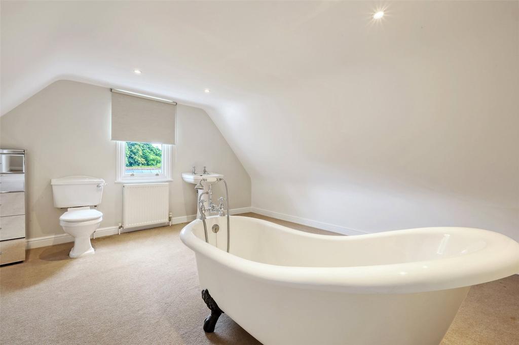 2nd Floor Bathroom