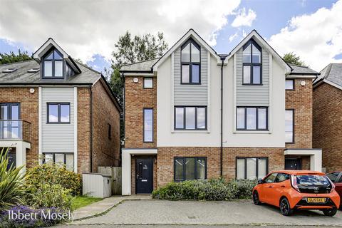 13 Croft Road, Westerham, TN16 1RY