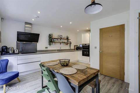 13 Croft Road, Westerham, TN16 1RY