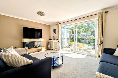 7 Conifer Close, Whitehill, Bordon, GU35 9DH