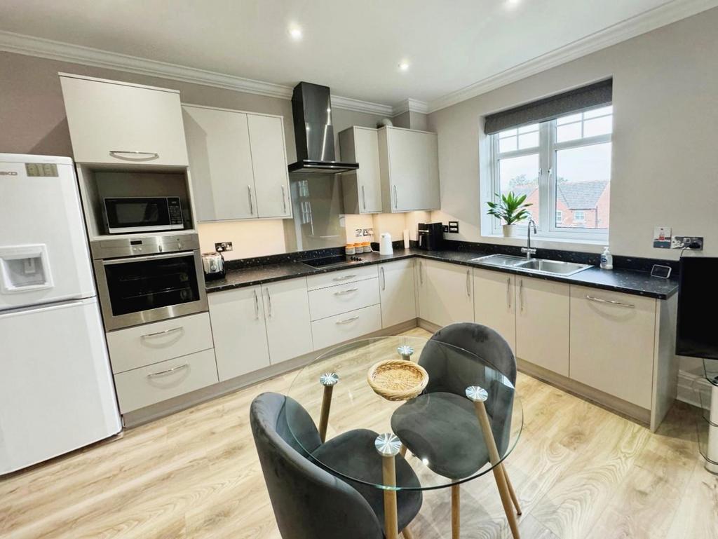 0f372cb7-Kitchen 20 Diner.jpg