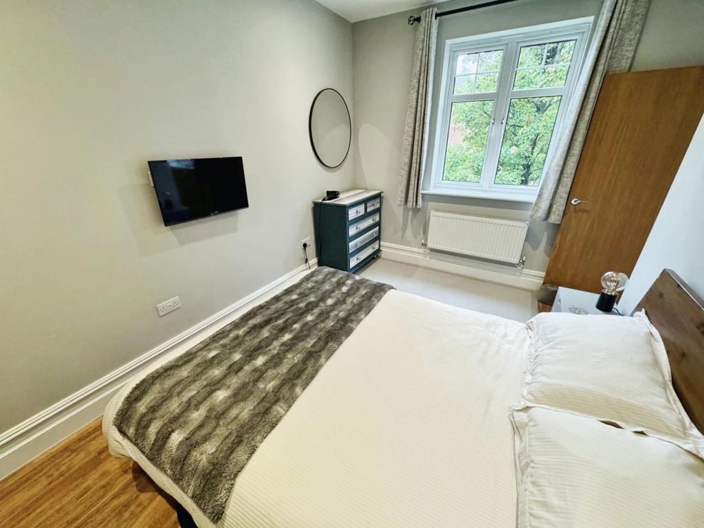 6439f9f9-Bedroom.jpg