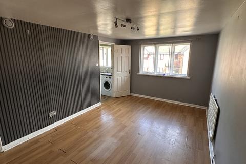 undefined, Flat 5, St. Andrews Court, High Street, Colnbrook, Slough, Berkshire SL3 0HU