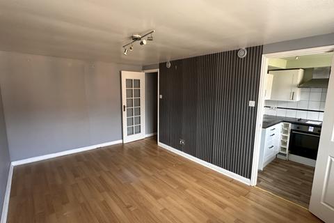 undefined, Flat 5, St. Andrews Court, High Street, Colnbrook, Slough, Berkshire SL3 0HU
