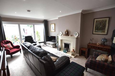 2 bedroom semi-detached bungalow for sale, Castlefields, Leominster